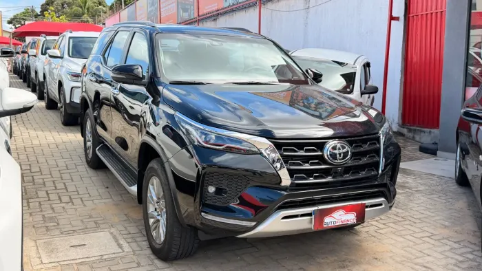 Toyota Hilux CD SRX 4X4 2.8 TDI 16V Diesel Aut. 2024