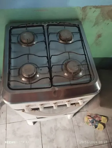 Fogão SEMI novo
