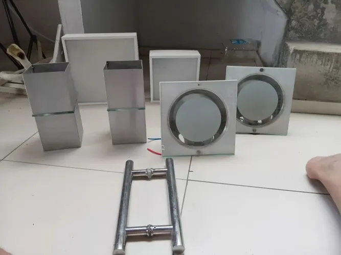 Lote Iluminação Residencial - Plafons Vidro, Arandelas LED e Puxador Inox