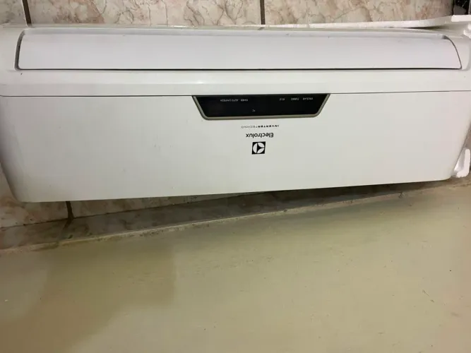 AR CONDICIONADO ELETROLUX 9MIL BTUS INVERTER 