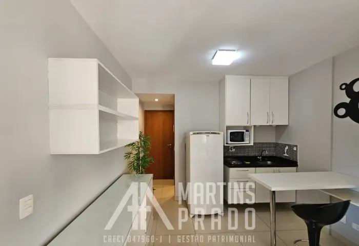 Studio mobiliado com vaga de garagem