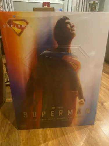 hot toys Superman e krypto MMS812