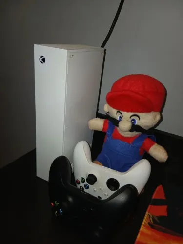 XBOX SERIES S - USADO EM EXCELENTE ESTADO