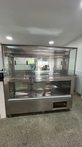 EXPOSITOR DE CARNE ALASKA - 2,0 METROS