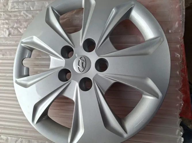 Calotas + Rodas de Ferro Hyundai Creta ORIGINAL, sem uso. 