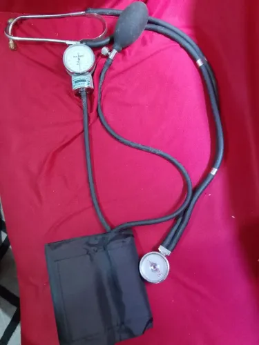 Vendo Esse Kit Hospitalar