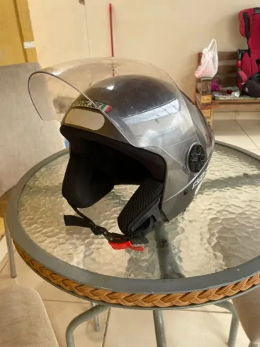 Capacete