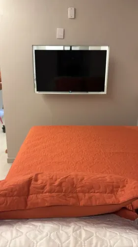 Quarto e Sala NOVO naPajuçara, 200m do mar.