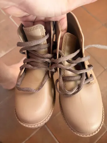 Bota infantil marrom