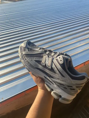 Tênis New balance 1906r 