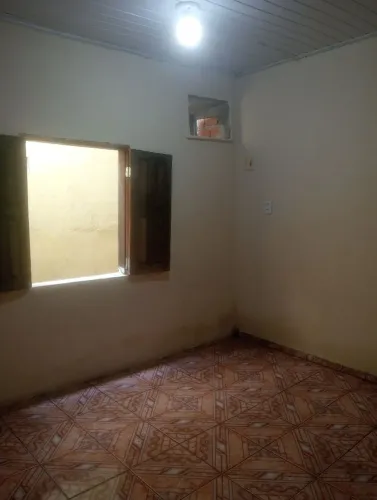 Alugo Apartamento Novo Aleixo 500,00