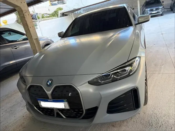BMW i4 E-drive 35 M Sport (elétrico) 2024