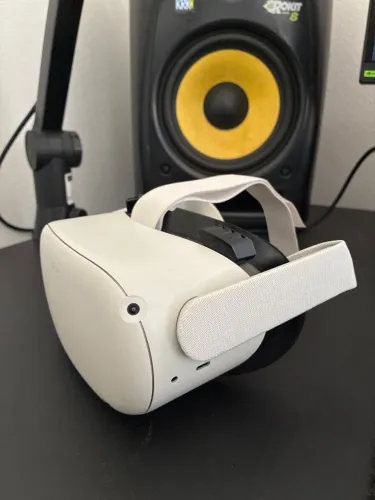 Meta Oculus Quest 2 128gb + Case