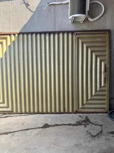 Vendo Portão Grande com motor.E Portãozinho