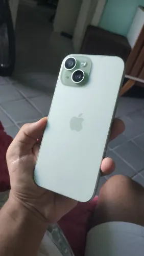iPhone 15 leia a descricão