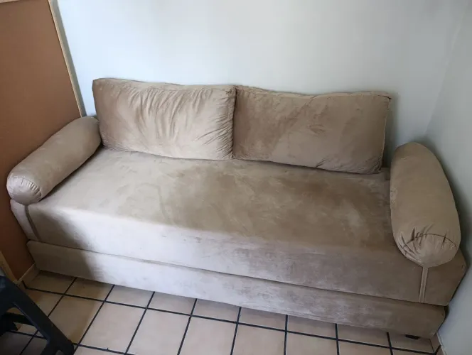 Vende-se SOFÁ CAMA NOVO