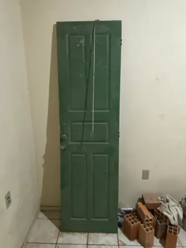 Vendo porta tamanho 60cm