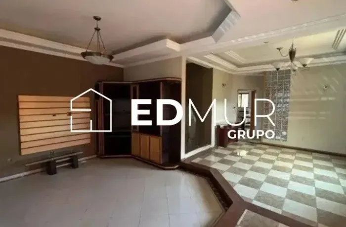 SOBRADO para EM BREVE com 343m² no bairro Vila Helena com 5 quartos e 5 vagas. Santo André