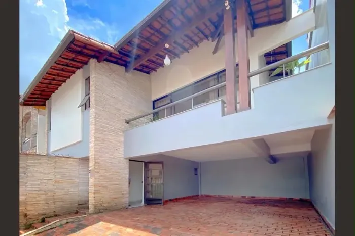 CASA RESIDENCIAL STA CRUZ - BH