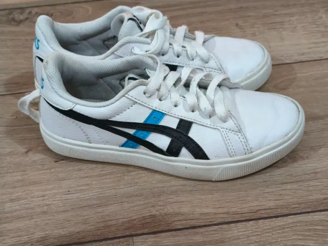 Tênis Asics Classic CT infantil original em couro, tam 31.