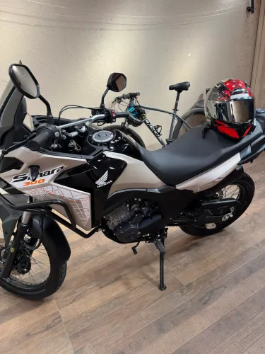Sahara pouco rodada troco em Cb500x