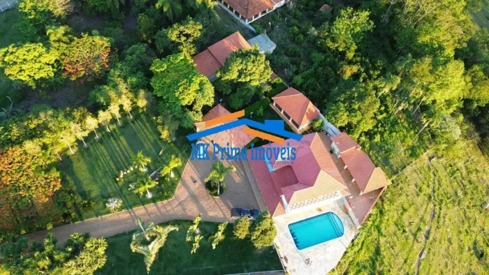 Chácara Completa com 3,4 Alqueires e Casa de Luxo em Porangaba