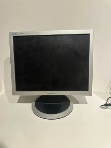 Monitor Samsung SyncMaster 540N 15? - Não Funcionando