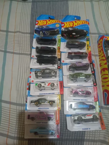 Carinho Hotwheels 400