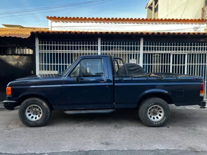 Ford F-1000 Super Diesel CE 3.9 1995