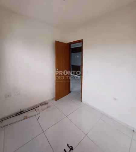 Casa de Condomínio com 3 quartos em Vila Torres Galvão