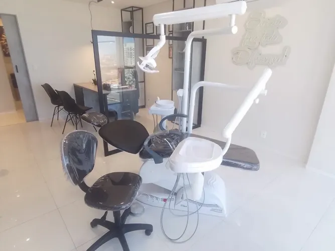 Equipamentos Odontológicos: Cadeira, Compressor, Bomba e Ultrassom