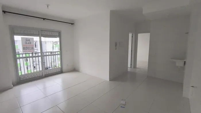 Apartamento Locação 2 qtos, sacada com churrasqueira, piscina, 3 salões de festas