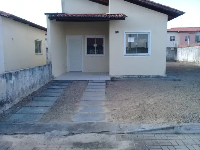 Casa Nova em Condominio Fechado e Quitada no Horizonte