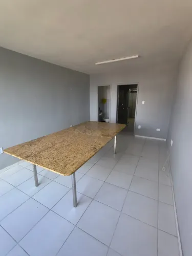 Sala Comercial de 33,24m no Edifício Círculo Católico, no bairro da Boa Vista.