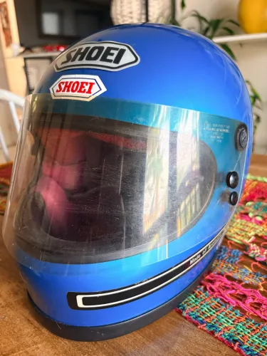Capacete SHOEI de colecionador 58