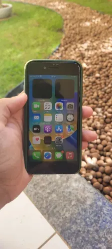 Iphone 8 com 256GB Preto, muito conservado, ótima câmera.
