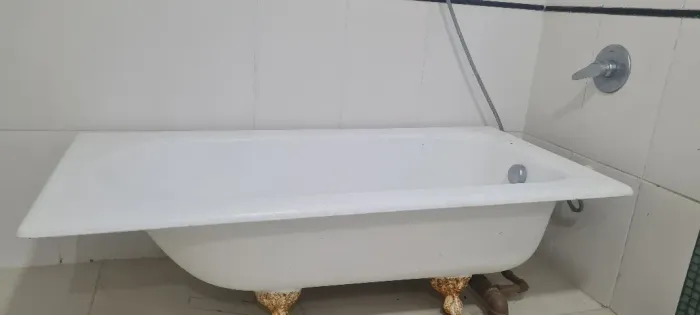 Banheira ferro fundido antiga !