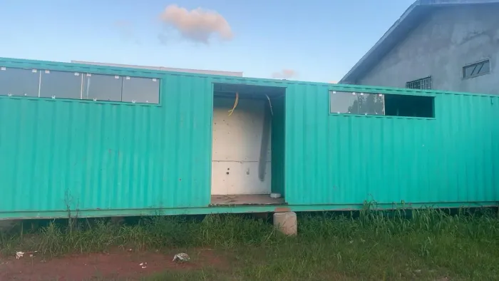 Container
