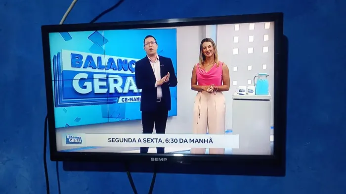 Tv Led Semp Toshiba 24 polegadas - em ótimas condições