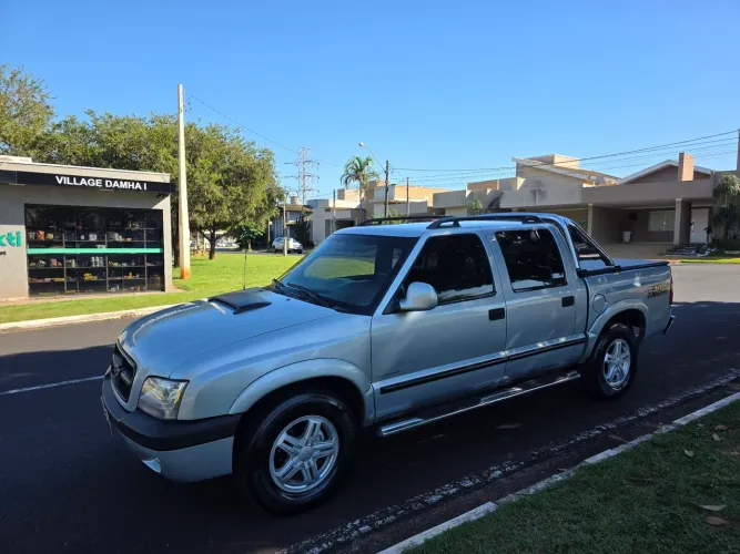 Chevrolet S10 P-up Tornado 2.8 TDI 4x2/4x4 CD Dies 2008