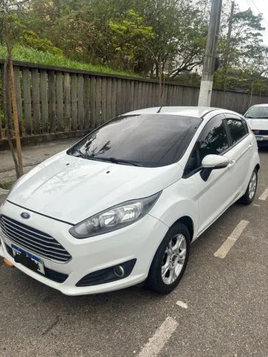 Ford Fiesta 1.6 16V Flex Aut. 5P 2016