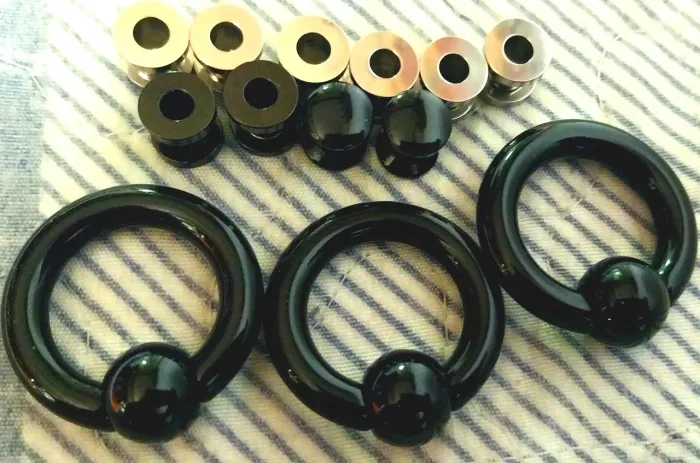 KIT ALARGADORES/PIERCINGS 6MM. (13 PEÇAS)