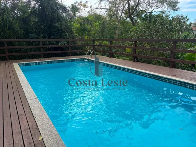 Apartamento amplo de 3 dormitórios no Canto da Lagoa