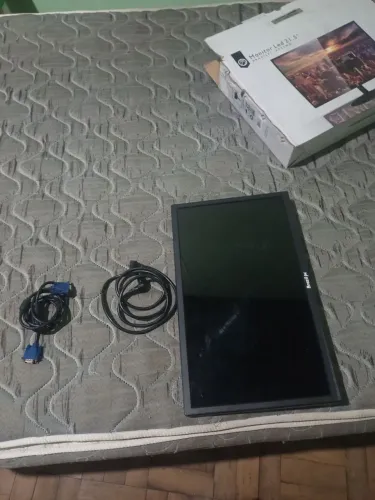 Monitor com defeito 