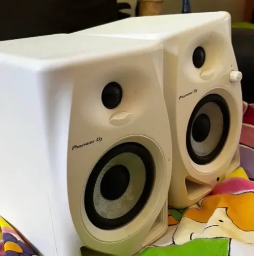 Monitor de Audio Pioneer- DM-40W 