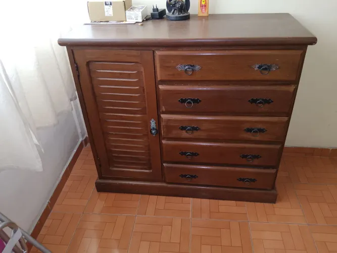 Cômoda colonial