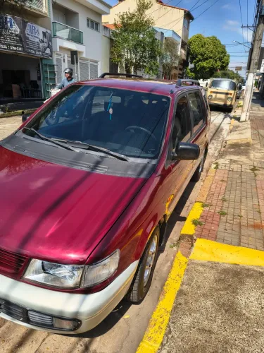 Mitsubishi Space Wagon/ Glxi 2.4 1997