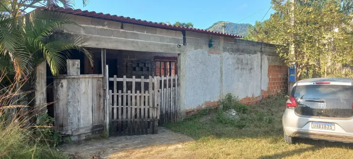 Casa chacrinha Pedro de Toledo SP