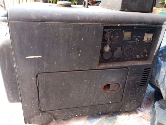 Gerador diesel cabinado partida elétrica 110/220 volta valor $4000