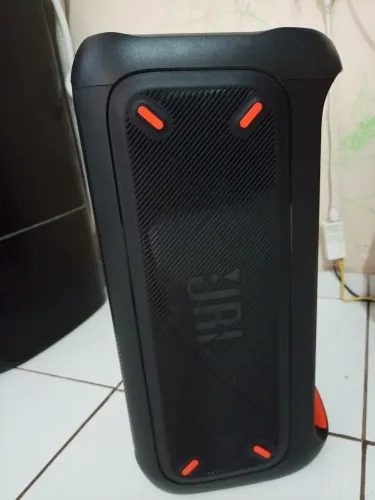 JBL partybox100 sem detalhes zerada 